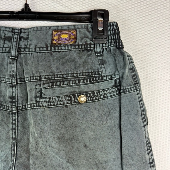 Vintage Maneuvers Jean Shorts - Picture 7 of 8